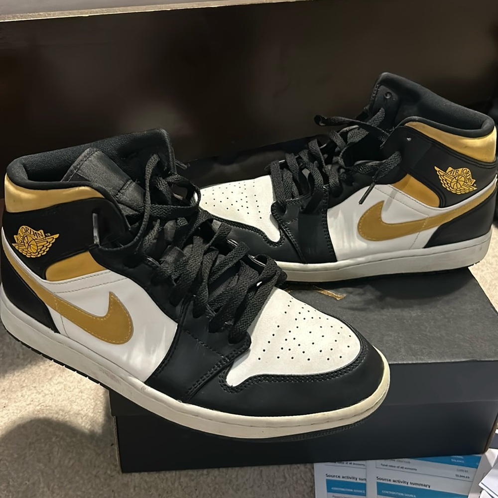 Men’s Air Jordan 1 Mid Size 10.5 White, Black Yellow
